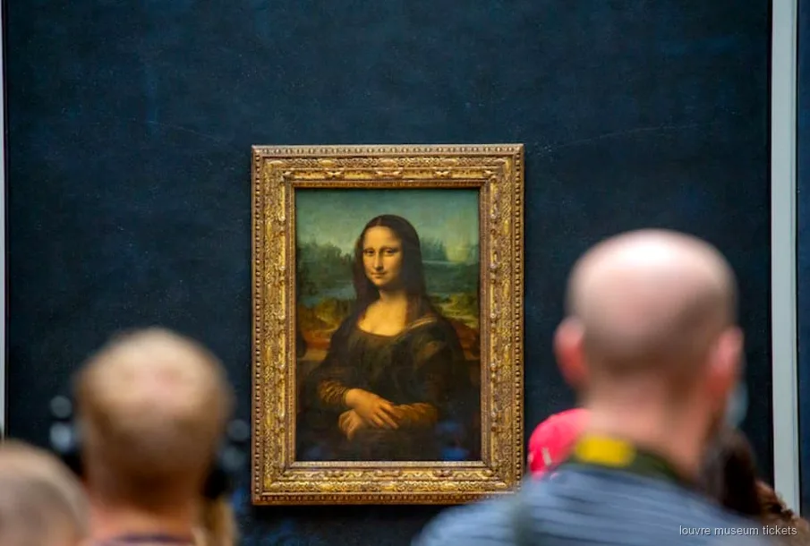 Small group guided skip-the-line tour of the Louvre Museum highlights